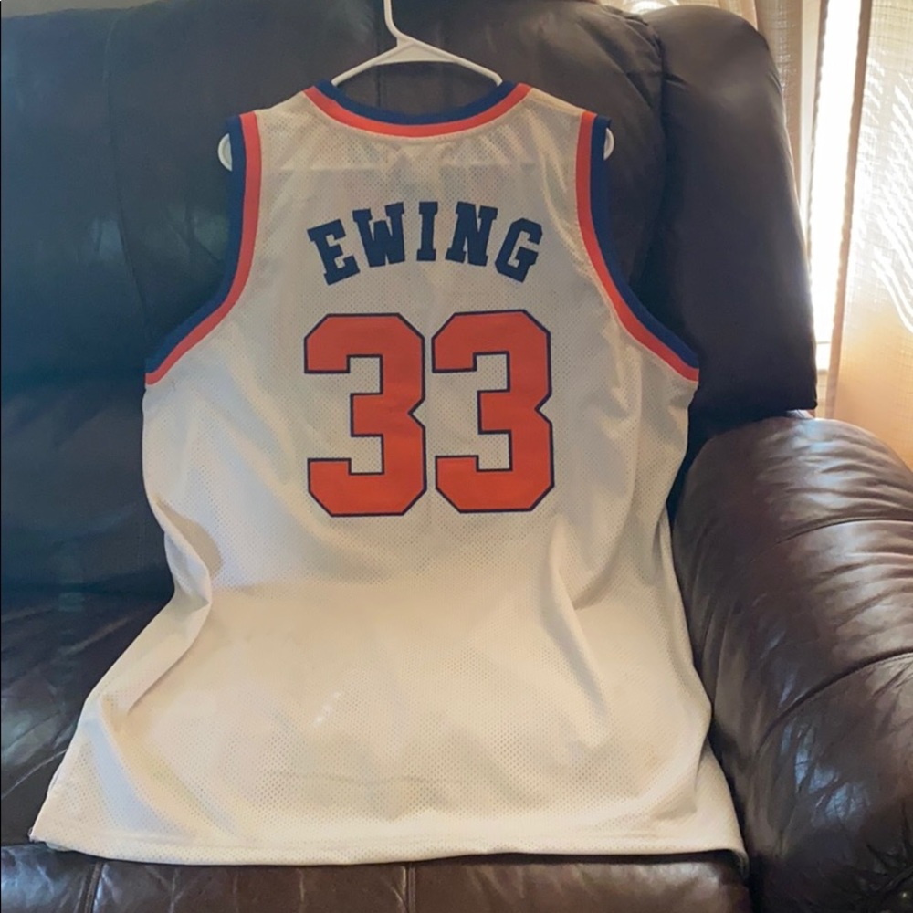 🏀😳Pat Ewing throwback jersey Size 54 XXL$150 obo